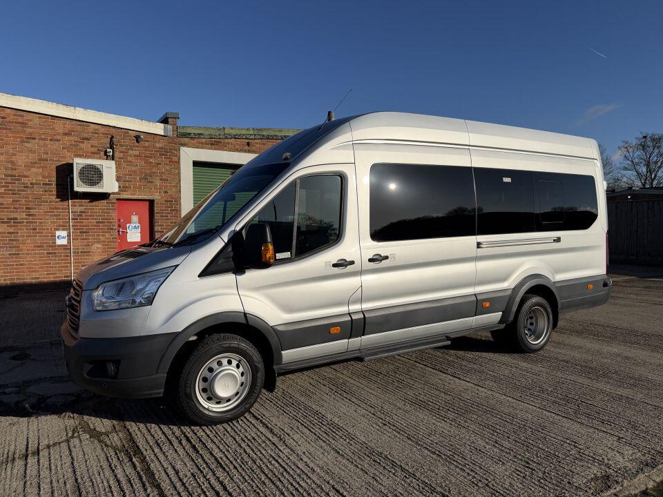 Ford Transit image 2